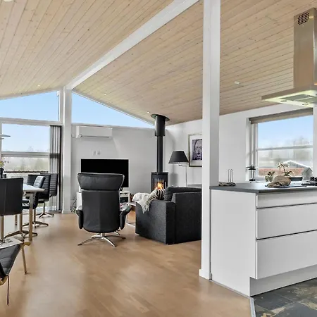 Σπίτι διακοπών 3 Bedroom In *